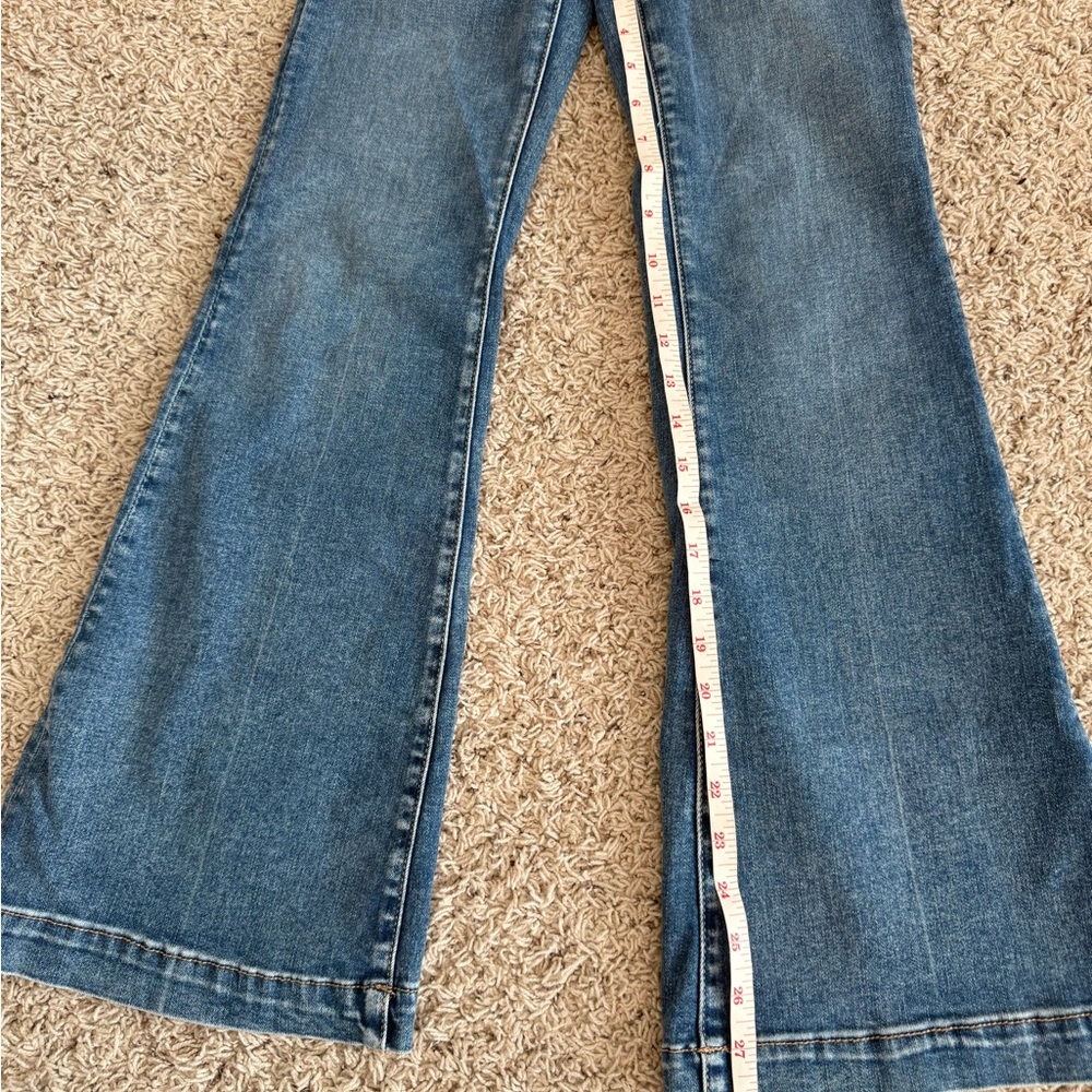 American Eagle Super Hi-Rise Flare Jeans 00 Short - Picture 5 of 8